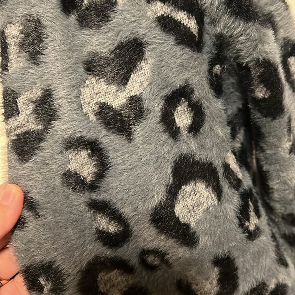 Leopard Cardigan - Picture 2 of 4